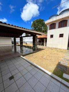 Casa para alugar no bairro Estrada do Coco em Lauro de Freitas/BA