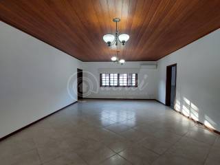 Casa para alugar no bairro Estrada do Coco em Lauro de Freitas/BA