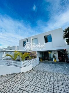 Casa de condomínio 4/4 nascente com energia solar para locação em Buraquinho