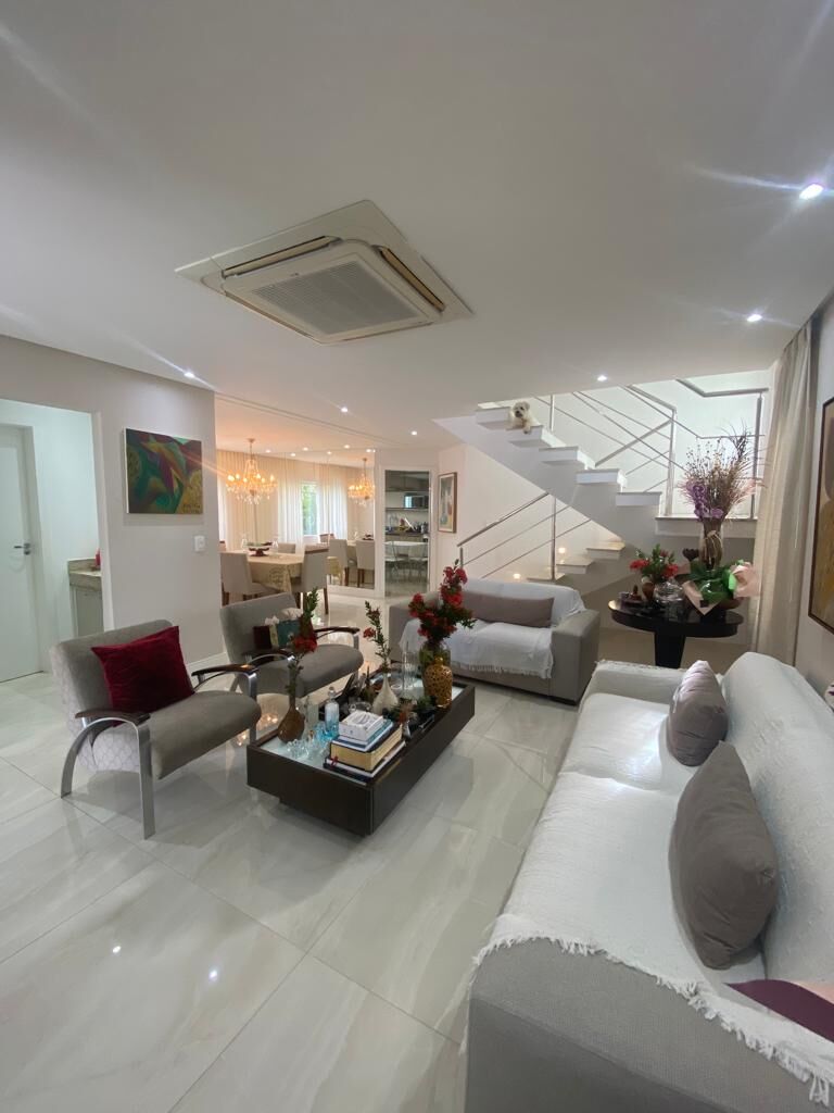 Casa Alto Padrão na Av. Priscila Dutra