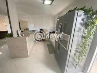 Casa 4/4 nascente total à venda na Rua Ana C B Dias