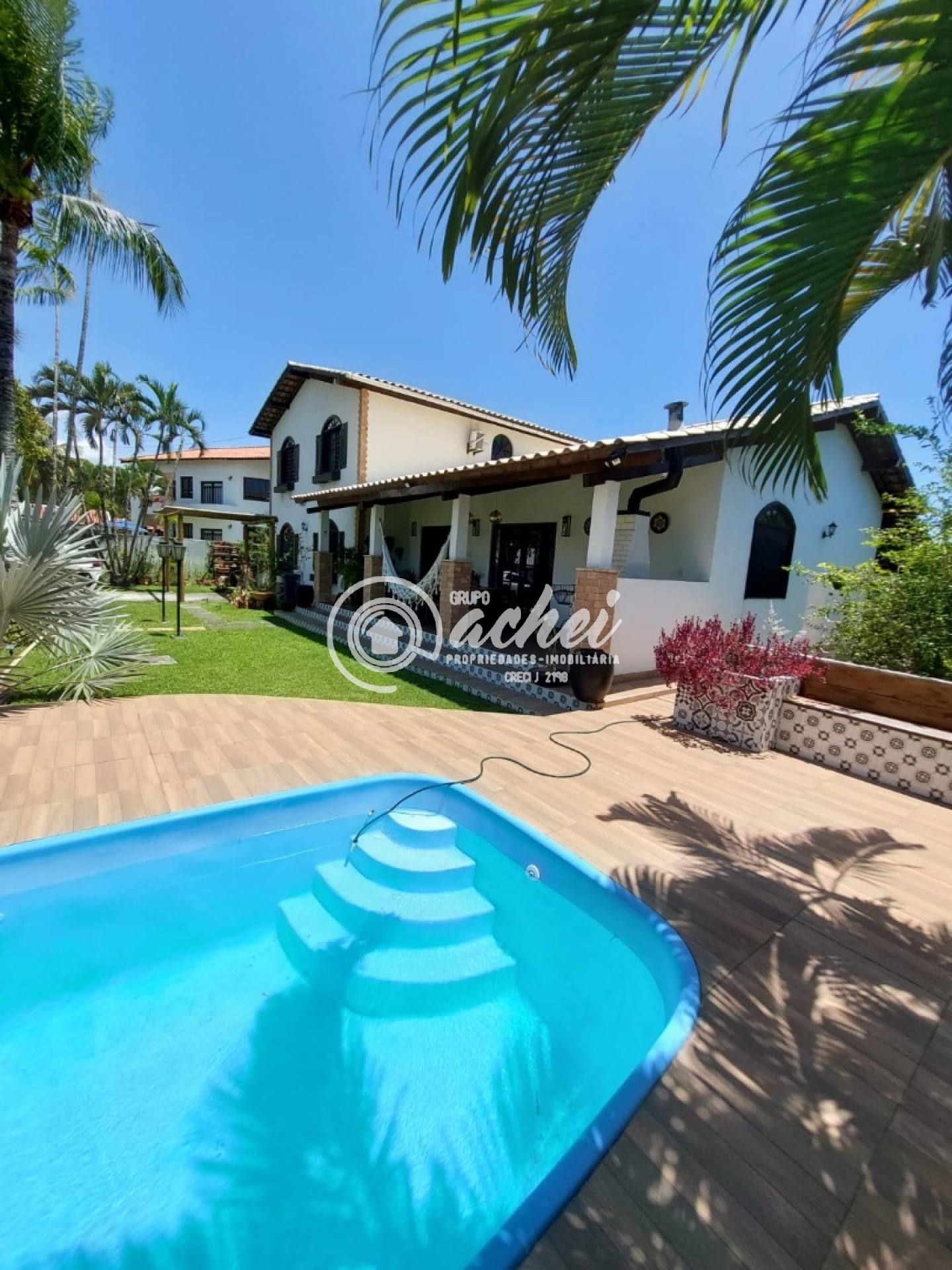 Casa de condomínio 5/4 na Estrada do Coco