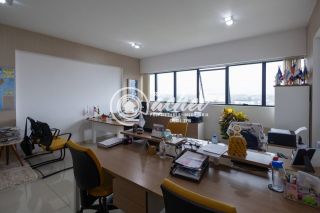 Sala comercial à venda em Buraquinho
