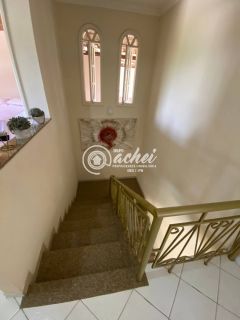 Casa 4/4 nascente em Buraquinho para locação