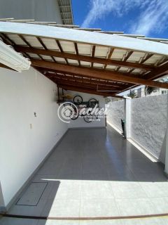Casa de condomínio 4/4 nascente em Buraquinho à venda