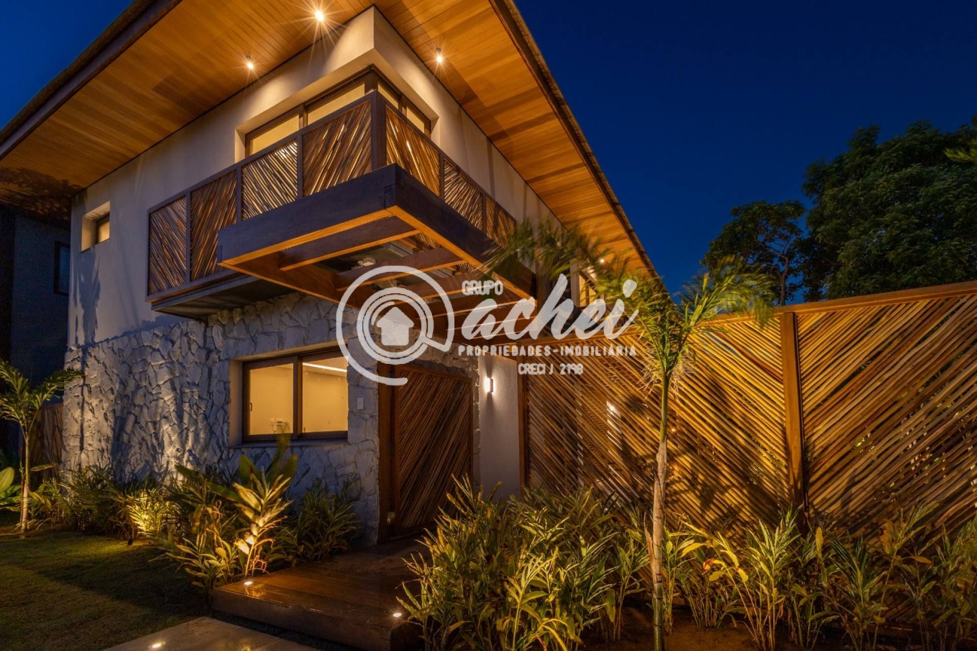 Casa de Condomínio 5/4 nascente porteira fechada à venda em Praia do Forte