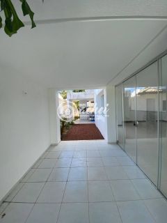 Casa de Condomínio 4/4 à venda na Av. Priscila Dutra