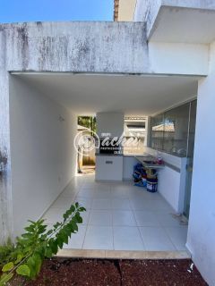 Casa de Condomínio 4/4 à venda na Av. Priscila Dutra