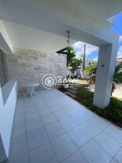 Casa de Condomínio 4/4 à venda na Av. Priscila Dutra