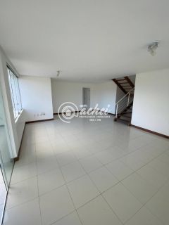 Casa de Condomínio 4/4 à venda na Av. Priscila Dutra