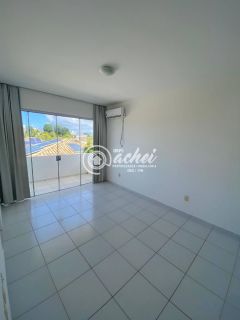 Casa de Condomínio 4/4 à venda na Av. Priscila Dutra