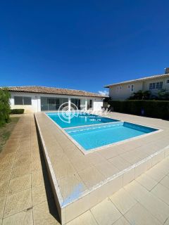 Casa de Condomínio 4/4 à venda na Av. Priscila Dutra