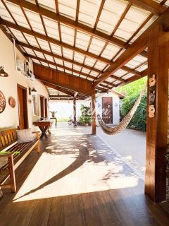 Casa de Condomínio 4/4 com energia solar na Priscila Dutra