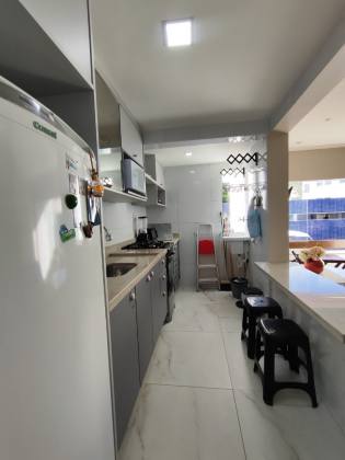 Apartamento Para Alugar com 2 quartos no bairro Vilas do Atlântico em Lauro De Freitas 