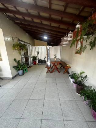 Casa de Condomínio 4/4 nascente à venda na Av. Luiz Tarquínio