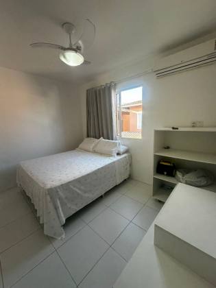 Casa de Condomínio 4/4 nascente à venda na Av. Luiz Tarquínio