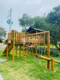 Apartamento 2/4 com planejados para locação no Bairro Recreio Ipitanga