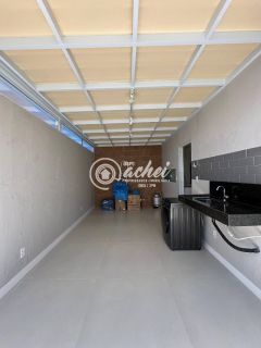 Casa de Condomínio 2/4 reformada à venda em Busca Vida