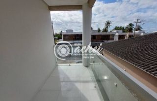 Casa Duplex em Buraquinho - Mobiliada