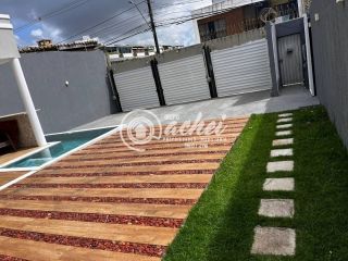 Casa Duplex em Buraquinho - Mobiliada