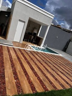 Casa Duplex em Buraquinho - Mobiliada