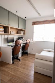 Apartamento 2/4 com Vista Mar no Coração de Vilas do Atlântico