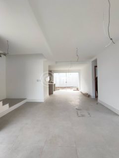 Casa 4/4 em Vilas do Atlântico Lauro de Freitas