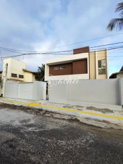 Casa 4/4 em Alameda fechada em Vilas do Atlântico Lauro de Freitas