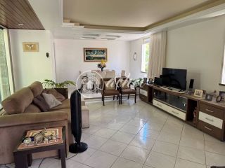 Casa 3/4 dentro de Alameda fechada à venda em Vilas do Atlântico