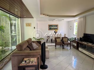 Casa 3/4 dentro de Alameda fechada à venda em Vilas do Atlântico