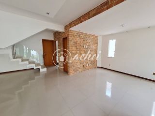 Casa 4/4 à venda no Condomínio Foz do Joanes próxima à praia