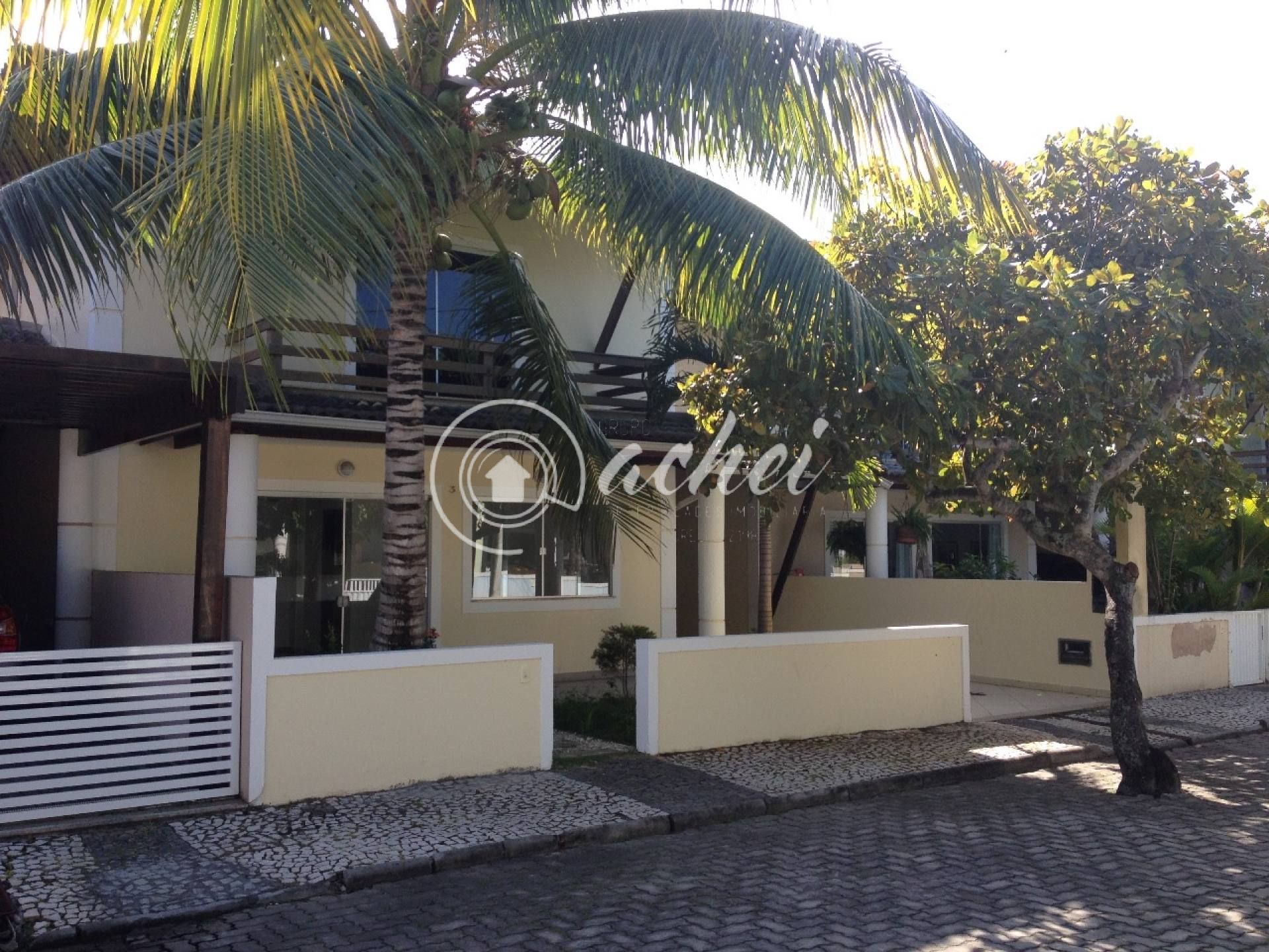 Casa de Condomínio 4/4 nascente à venda em Buraquinho