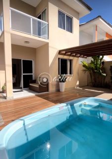Casa Duplex Solta 4/4 à venda na Avenida Priscila Dutra