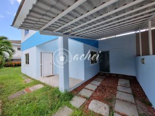 Casa de Condomínio 4/4 nascente para locação em Buraquinho