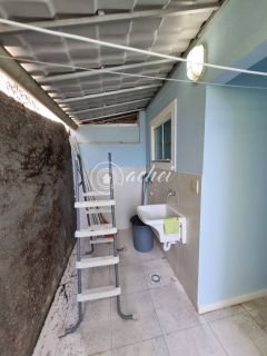 Casa de Condomínio 4/4 nascente para locação em Buraquinho