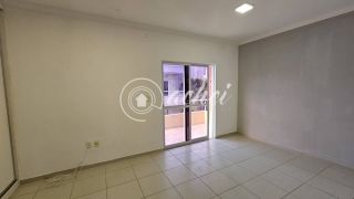 Casa de Condomínio 4/4 nascente para locação em Buraquinho
