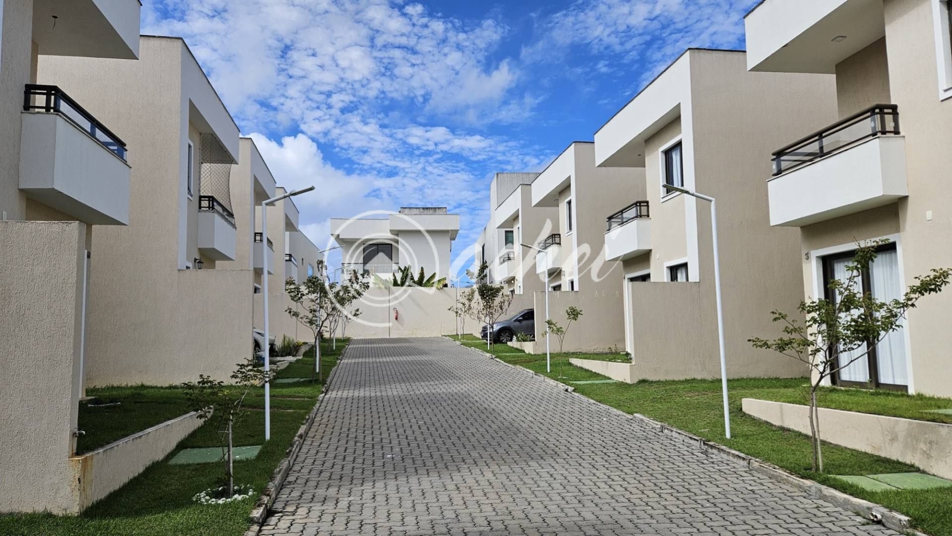 Casa de Condomínio 4/4 para locação em Nova Abrantes - Camaçari