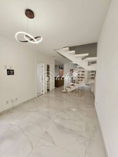 Casa 4/4 em condomínio Buraquinho Lauro de Freitas