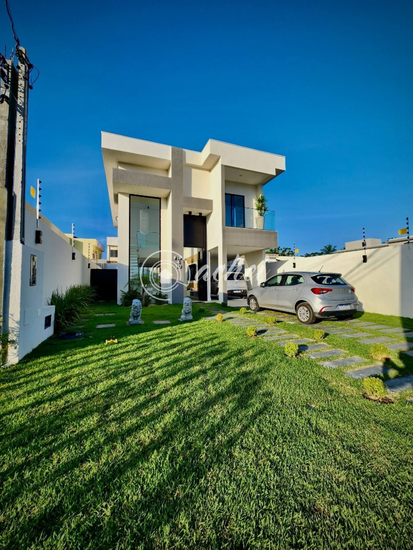 Casa 3 suítes à venda no estilo porteira fechada em Hortoville