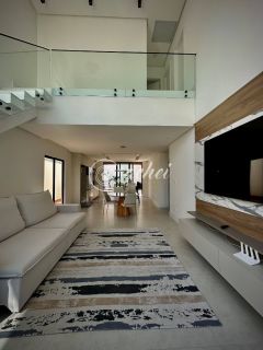 Casa 3 suítes à venda no estilo porteira fechada em Hortoville