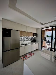 Casa 3 suítes à venda no estilo porteira fechada em Hortoville