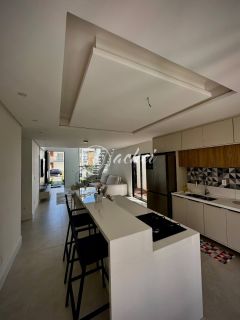 Casa 3 suítes à venda no estilo porteira fechada em Hortoville