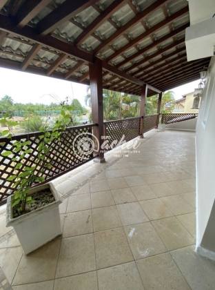 Casa à venda no condomínio Atlantic Ville em  Buraquinho
