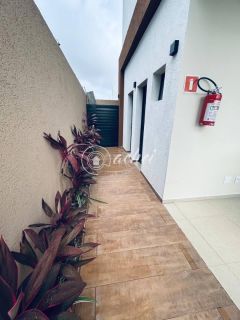 Casa de Condomínio 3 suítes para locação em Buraquinho