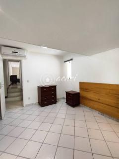 CASA 4/4 NO CORAÇÃO DE VILAS PARA ALUGUEL