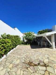CASA 4/4 NO CORAÇÃO DE VILAS PARA ALUGUEL
