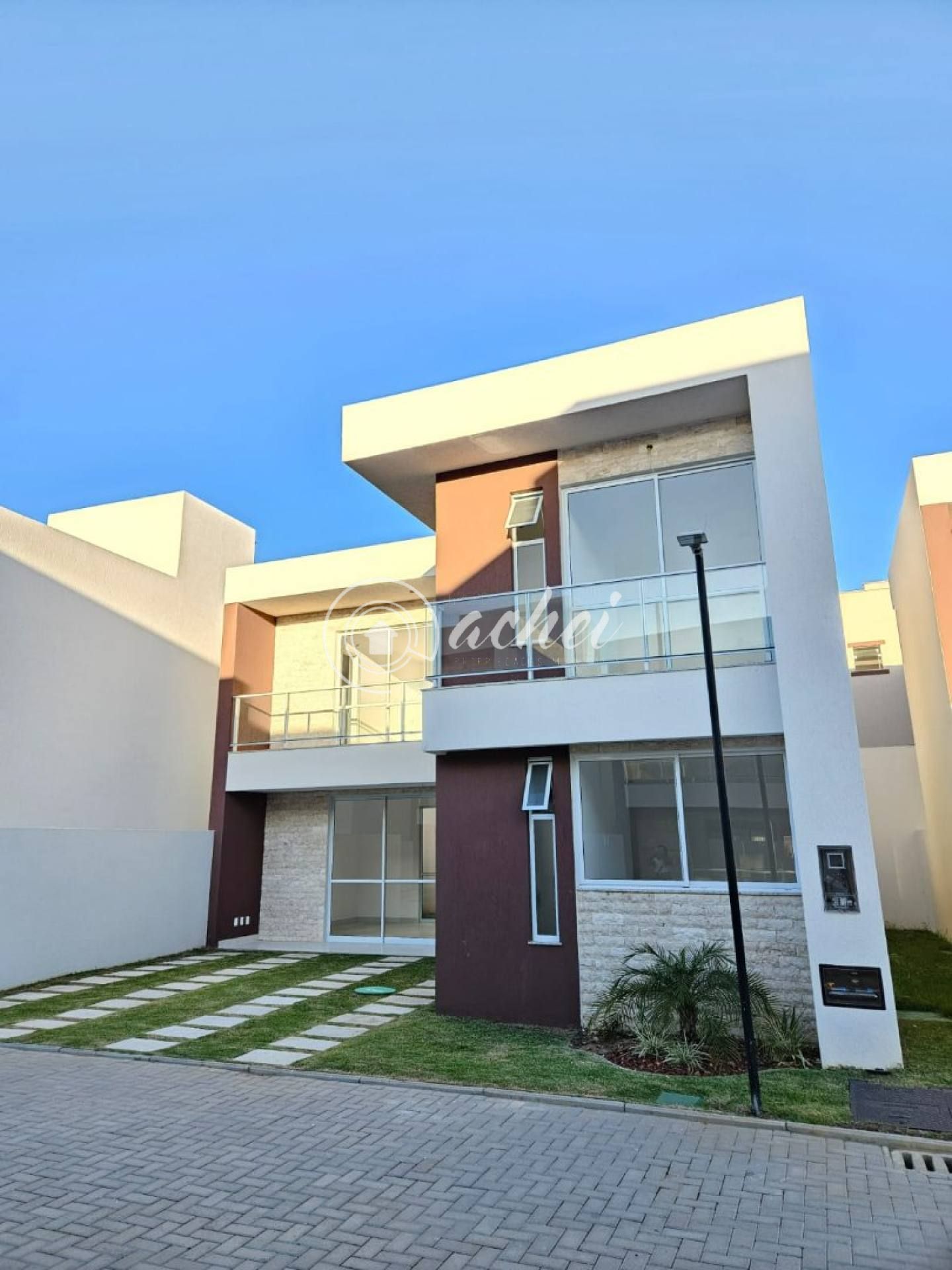 Casa à venda em Buraquinho