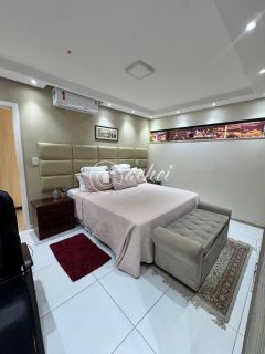 Casa de Condomínio 4/4 nascente à venda em Buraquinho