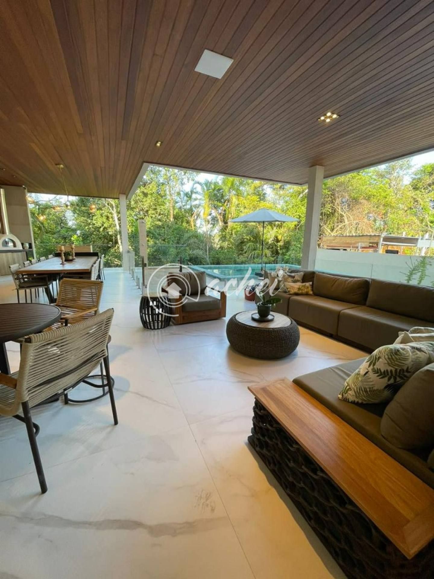 Luxuosa casa à venda em Alphaville 1 Salvador