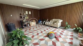 Luxuosa casa com 4 suítes em Alphaville II